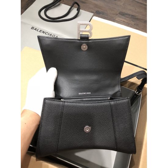Batch 650 Balenciaga from Balenciaga in 20240324. Italian imported explosive pattern top layer cowhide tassel style small black nail (large bottom length 38cm * 24cm * 12cm) (medium bottom length 30cm * 19cm * 11cm/) (mini bottom length 23cm * 15cm * 141c
