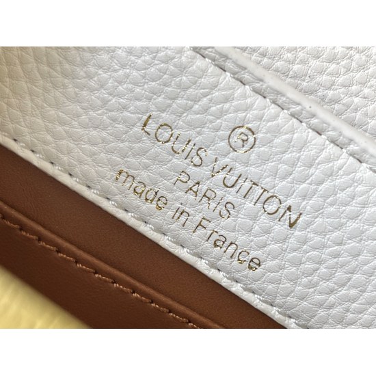 On July 10, 2023, the M59863 pure white three pin gold buckle meets the sweet taste of summer ice cream in this Capuchines mini handbag. Louis Vuitton's exquisite inlay craftsmanship combines the uneven textures of Taurillon leather, cow leather, and pain