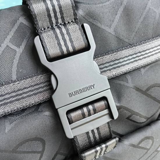 On March 9, 2024, the original Burberry backpack 8053 was made of recycled polyester fiber and cotton yarn, decorated with a unique homas ur logo pattern jacquard, complemented by cowhide trim and same color micro logo design, mesh nylon details, and bran