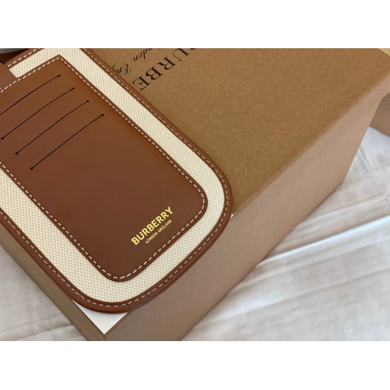 2023.11.17 145 box size: 12 * 18cm Bur canvas mobile phone bag, simple and stylish with new logo