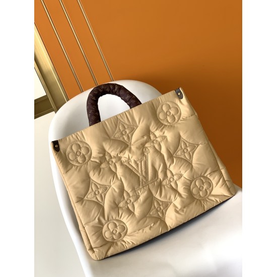 20231126 p670M59005 Black Silver Dark Green M59007 Apricot OnTheGO Large Handbag features Econyl recycled nylon, showcasing the Louis Vuitton EcoDesign action philosophy. Monogram embroidered patterns combined with padded texture provide ample space to me