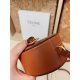 20240315 p730 CELIN * | OVAL CUIR TRIOMPHE Large Smooth Cow Leather Oval Handbag Large Mooncake Bag 16868 Smooth calf leather with the brand's classic Triumphal Arch logo Large size with larger capacity to hold phone, exquisite and cute with practical con