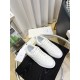 20240403 280 Celine 2022 Autumn/Winter German Training Little White Shoes, with a great shape, clean and delicate, versatile and worth wearing. The logo is on the tongue and heel, making it easy to match and look good. This design is different from the pr