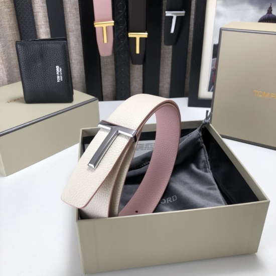 On October 14, 2023, Tom Ford's latest popular online model, double-sided cowhide leather with original box counter, has been launched in a 3.5-wide new model. The original cowhide, paired with steel buckles, is elegant and easy to use. Thank you for repr