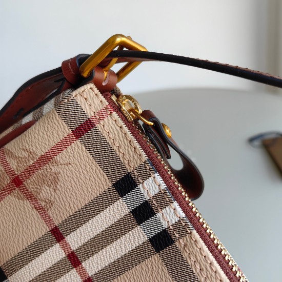 On March 9, 2024, the original P430 Burberry classic underarm mahjong bag, imported from Italian top layer calf leather, is now the most popular style in popular medieval stores. Many bloggers and influencers are searching for its traces, even if they buy