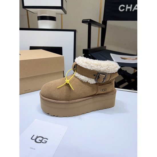 On September 29, 2023, the factory batch 290. The latest winter and autumn snow boots for motor vehicles in 2023 are also very beautiful. They are adorned with corrugated sheepskin fur and metal buckle design, with a sweet and sweet taste. They are soft a