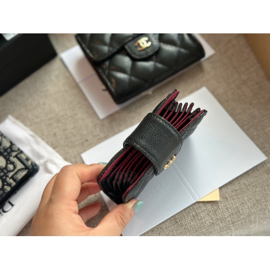 On October 13, 2023, 140 with box size: 11 * 8 Xiaoxiangjia CF card bag, black gold cowhide caviar can hold more than ten cards and a few pieces of cash, and can also be used as a business card holder!