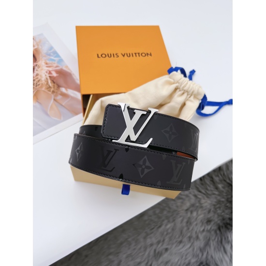 2023.12.14 Lv Top of the line product with a width of 4.0cm imported calf leather top layer and handmade silk screen pattern. Fine workmanship, high-quality goods, available on both sides. Button head: pure copper buckle (finely polished)
