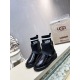 20230923 P250 2022 UGG New Snow Boots! Bling Bling ✨✨ Series, the upper is made of imported and anti freeze crack imported patent leather. The shoe barrel is made of unique wool, which has good warmth retention. The soft fabric not only increases comfort 