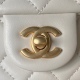 The P930 Chanel 23s camellia adjustment buckle series, small AS4040, continues the classic design of the annual s series. The golden ball, golden pillar, football, walnut ball, and love adjustment buckle of the past are beautiful, but camellia has the ess