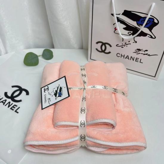 On December 22, 2024, the Chanel towel and bath towel set arrived, exported to Paris, France. The Chanel towel and bath towel combination from Paris is once again fashionable, entering your bathroom. Washing your face and taking a shower has more temperam
