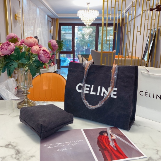 On March 30, 2023, P175 Celine's New Canvas Mother Shopping Bag Handbag looks great, with a simple and artistic design that explodes on the street. Canvas and calf leather have a lightweight and soft feel, and are simple and fashionable. Versatile size 42