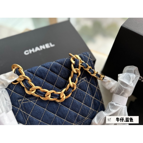 2023.10.13 280 box size: 22 * 20cm Praised Chanel denim shoulder!! I was really amazed! Xiaoxiangjia Cowboy Blue Postman backpack backpack: portable: backpack