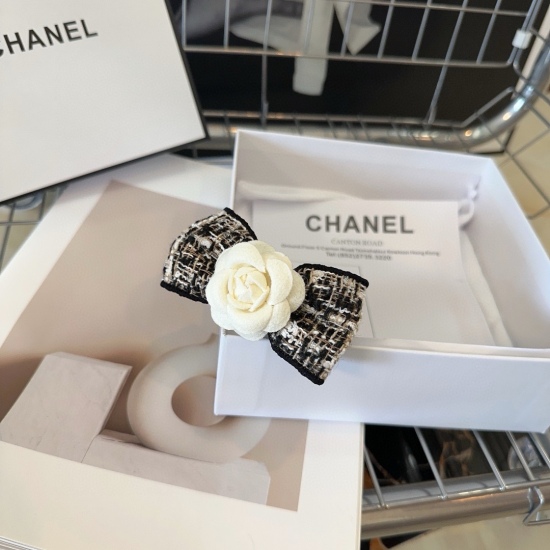 20240413 P 50 comes with packaging box Chanel (Chanel), the latest small fragrant hair circle, socialite style, small flower fashion trend! A must-have for little fairies