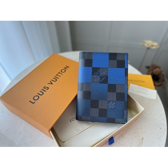 2023.07.11  LV Passport Clip N 410 Blue This passport case showcases the dazzling renewal of the Damier Grahite Giant pattern to fans of the Damier pattern. While protecting travel documents, it also features a card slot and cash and ticket pockets, provi
