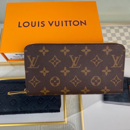 20230908 Louis Vuitton] Top of the line exclusive background M42616 size: 19.5 x 10.5 x2.5 cm is now an upgraded Zippy wallet! The latest version of the iconic wallet features 4 new credit card slots and a colorful leather lining. The well-organized funct