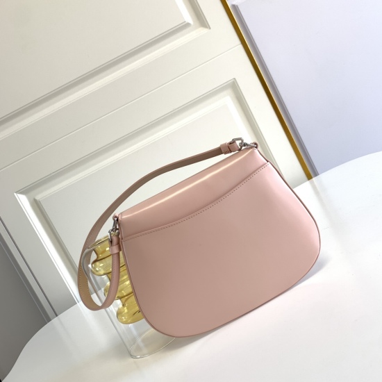 On March 12, 2024, P640 small size {flip bare powder} exclusive PRADA new vintage underarm bag is coming! This year's popular vintage underarm bag has always been popular. The whole leather is delicate and smooth, and the irregular shape of the bag design