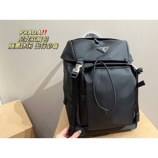 2023.11.06 P260 ⚠️ Size 26.40 Prada nylon backpack, both boys and girls go out shopping and wear good things. The upper body is mischievous and casual, and the nylon material of the parachute is super durable