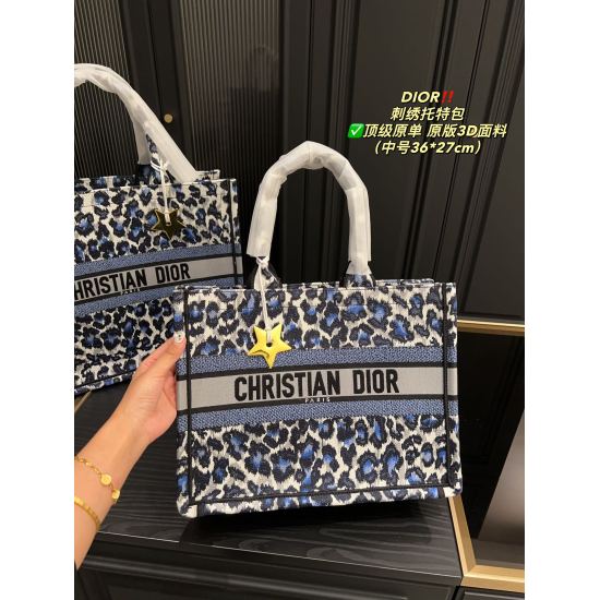2023.10.07 Large P300 ⚠ Size 41.34 Medium P290 ⚠ Size 36.27 Dior Dior Embroidered Tote Bag ✅ The classic atmosphere in the top original classic without losing personality, easy to handle with any combination, is a must-have item for every cute girl
