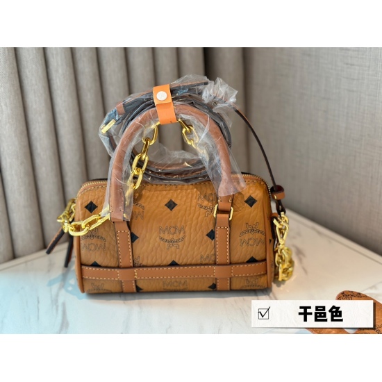 2023.09.03 185 Comes with Box Size: 18cm MC Mini Boston Pillow Bag Original Order! Original order! It's easy to carry and use! Classic Cognac Color! ⚠️ Give a cute puppy pendant as a gift!