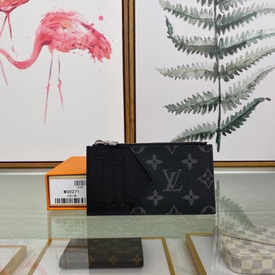 20230908 Louis Vuitton] Top of the line original exclusive background M30271 black flower size: 8.0x 14.5x 1.0 cm This COIN clip combines Taga leather and Monogram canvas with harmonious colors, outlining concise lines. The silver zipper hides the change 