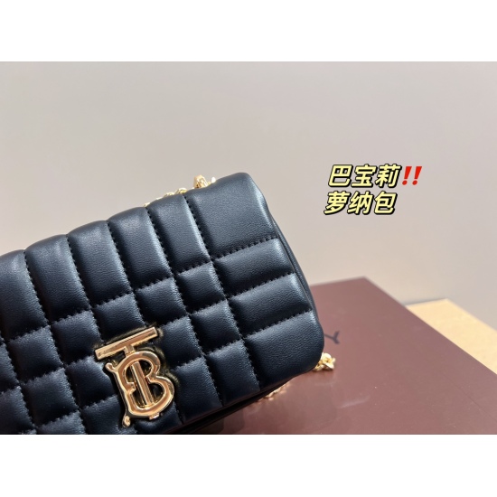 2023.11.17 P195 box matching ⚠ Size 18.11 Burberry Rhone Bag is versatile, stylish, and classic, creating a unique and stylish bag that combines practicality and fashion
