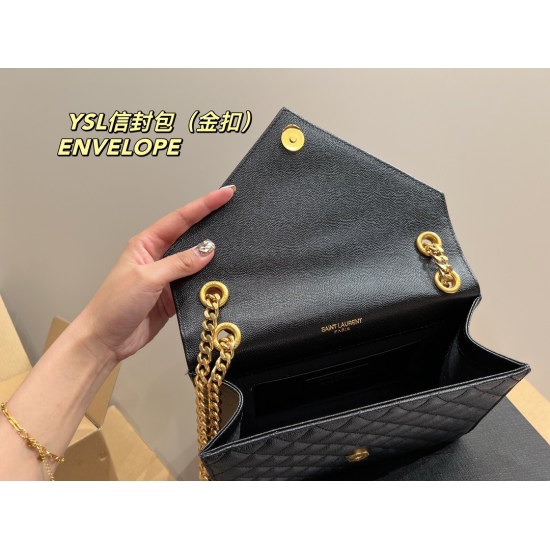 2023.10.18 Large P215 aircraft box ⚠️ Size 24.16 Small P205 Aircraft Box ⚠️ Size 20.14 Saint Laurent envelope bag ENVELOPE color is really beautiful, suitable for traveling out of the street. Daily appearance attracts beauty enthusiasts to rush towards it
