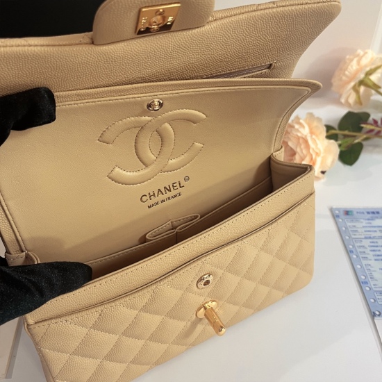730 CF23cm is very feminine with elegant temperament Ch@nel CF's sexy charm, classic versatility, claimed to be the champion of historical sales, is an indispensable item in the wardrobe of fairies. The French original Gaiera channel is a first-class fine