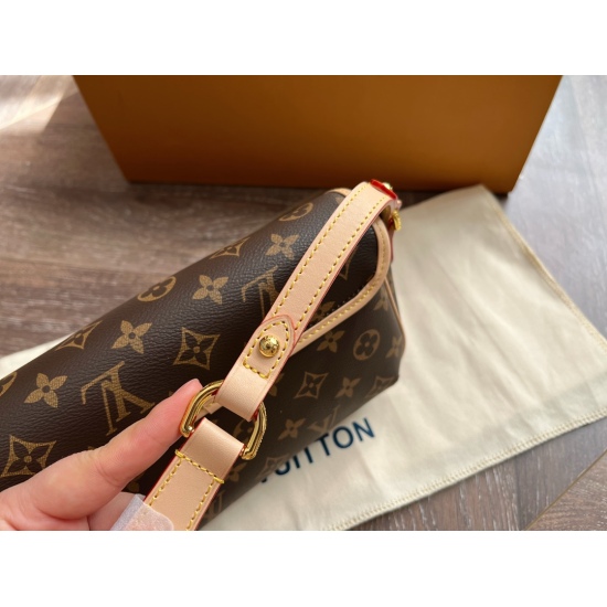2023.10.1 200 box size: 22 * 14cmL Home Vintage vintage armpit wrapped gold bean wrap size is also just right for small items such as mobile phones ⚠️ Color changing leather!