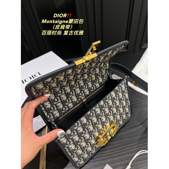 2023.10.07 Leather shoulder strap P230 folding box ⚠ The size of the 25.14 Dior Montaigne Montaigne bag features a square design, with a retro texture of navy blue flowers as Dior's classic color. Paired with any style of clothing, it is stress-free and s