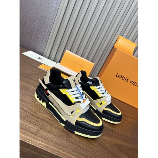 On November 17, 2024, LV Skate brand L family SKATE series 23ss new Tariner denim four leaf grass sports shoes skateboard shoes couple retro basketball shoes 350 were purchased and developed. This LV Skate sports shoe made its debut on the autumn/winter 2
