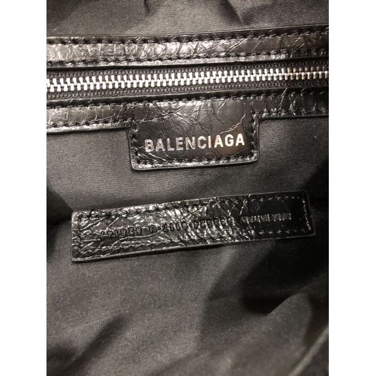 Batch 650 Balenciaga from Balenciaga in 20240324. Italian imported explosive pattern top layer cowhide tassel style small black nail (large bottom length 38cm * 24cm * 12cm) (medium bottom length 30cm * 19cm * 11cm/) (mini bottom length 23cm * 15cm * 22cm