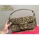 2023.11. Top 10 P225 ⚠ Size 27.12 Small P215 ⚠ The size of the 20.10 Valentino Loco leopard print shoulder bag exudes a sense of luxury. It has a super imposing upper body and no pressure on the back. No girl can refuse such a beautiful bag