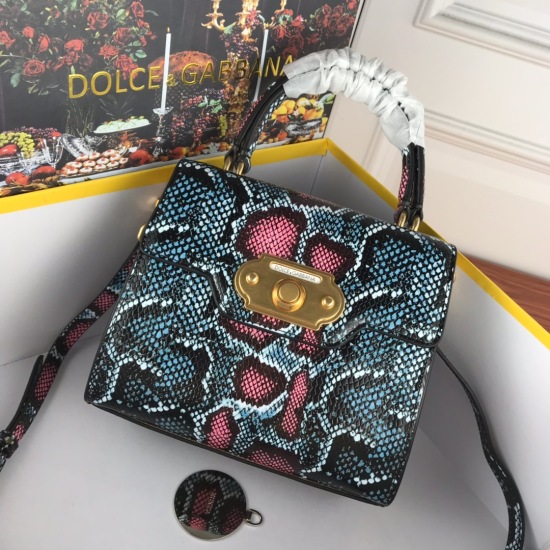 20240319 batch 490 【 Dolce Gabbana Dolce Gabbana 】 High end goods, delicate handcrafted, favored by many celebrities for their favorite crossbody ❗ Paired with a variety of colorful and cool blue snake patterns for overseas purchasing ⚡  DG comes with ori