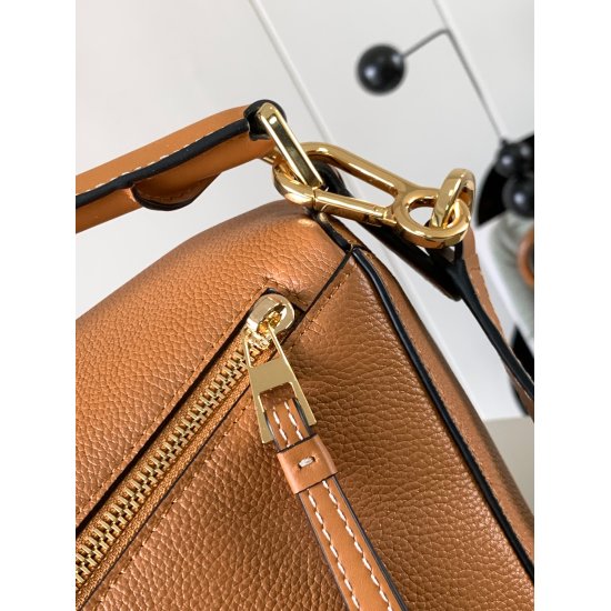 20240325 P850 [Genuine Leather] Geometry Bag 24CM Puzzle Handbag, Original Imported Calf Leather Flat Pattern Rojia Popular Geometry Bag Puzzle Handbag is the first handbag launched by Creative Director Jonathan Anderson for L0EWE. The rectangular shape a