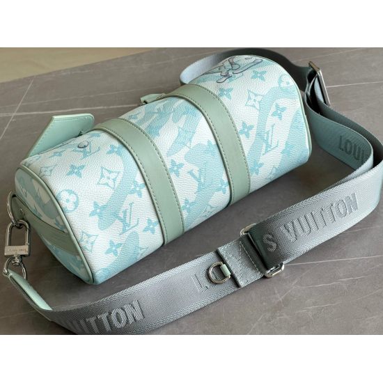 20231125 Batch 610 M22527 Tiffany Green Men's Bag Pillow Bag Keepall Collection KEEPALL BANDOULIRE 25 Handbag This Keepall Bandoulire 25 Handbag features a creative inkjet printing process, resembling water droplets sliding over LV letters and the surface