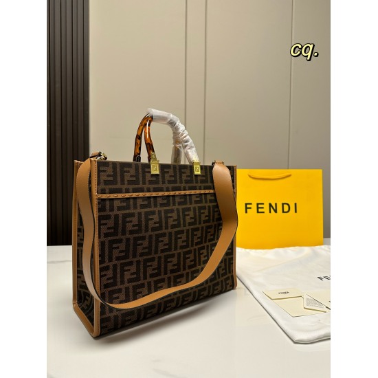 2023.10.26 P210 (no box) size: 3531FENDI New Old Flower Sunshine Tote Bag with Hard Hawksbill Shell Effect Organic Glass Handle~Shoulder Strap: Disassembly, Handheld or Shoulder Strap, Large Capacity, High Beauty, Trendy Cool, Fashion Girl Must Enter