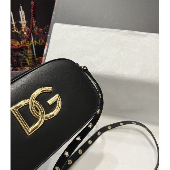20240319 batch 540 top-level original DolceGabbana overseas purchasing specialty products ✨ The most popular diagonal cross bag is mainly simple and fashionable, using imported raw materials. The front DG logo size is 12 * 19 * 5.5cm, and the box model is