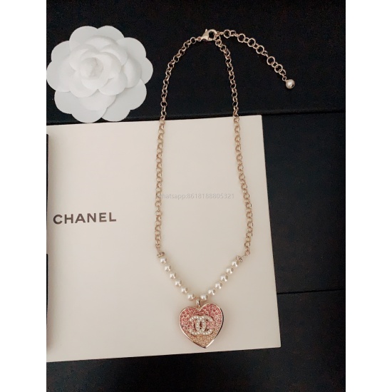 2023.07.23 ch * nel's latest gradient pink symmetrical pearl necklace with consistent Z brass material