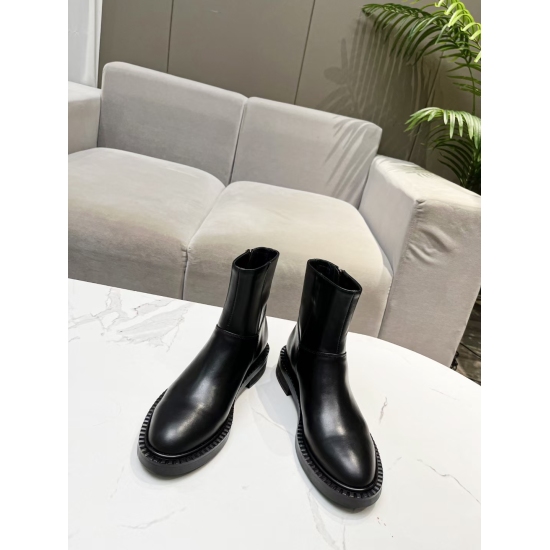20240410/2022Ss Autumn/Winter BALENCIAGA/Balenciaga Hot selling Recommendation [proud] This shoe has been very popular this year, with an independent style ➕ Impeccable workmanship in every detail. Fabric: Full grain calf leather lining/Foot pads: Importe