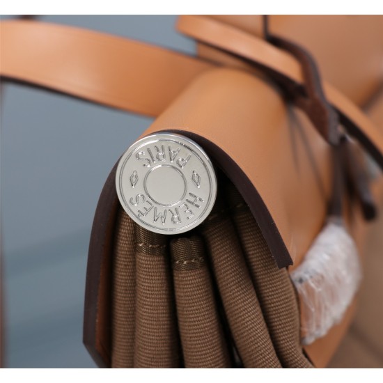 20240317 (gray/brown inner seam) Herm è s Herm Herdag imported waterproof canvas series Shipment batch: 650 Cabag is a classic work of Herm è s canvas series, with a simple appearance, large capacity, fashionable yet not flashy. It is made of original imp