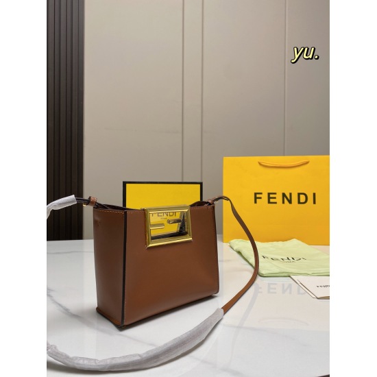 2023.10.26 P170 (foldable box) size: 2016 Fendi Fendiway small handbag with oversized logo FF metal handle, full of high-end feeling, very spacious interior, with detachable shoulder strap for high recognition ✔️ Fashion Versatile