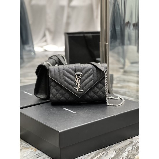20231128 Batch: 630 # Envelope # Black Silver Button Small Grain Embossed Quilted Pattern Genuine Leather Envelope Bag Classic is Eternal, Beautifying the Sky with V-Pattern and Diamondback Caviar Pattern, Very Durable, Italian Cowhide Paired with Bold Y 