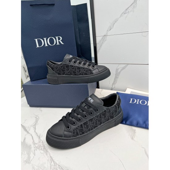 2024.01.17 B33 Sports Tennis Shoes - Black Embroidered 2024 Spring New Edition, showcasing a classic tennis shoe with a stylish silhouette that highlights a heavy texture. Carefully crafted with black silk matte cowhide, embellished with a three-dimension