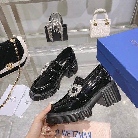 November 19, 2023 ✅ It has been certified that the latest P310SW23 thick soled Lefu shoes are the classic slim pointed version, which can be adapted to any sisters style. The fashionable upper is made of imported patent leather every minute, with gun colo