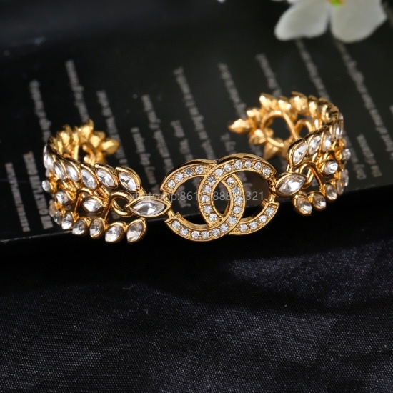 2023.07.23 Xiaoxiang Chanel New Horse Eye Wheat Ear Bracelet ✨ Every detail is meticulously crafted, and this design is very beautiful. This is truly super beautiful, super immortal, and exquisite. It's a must-have for little sisters