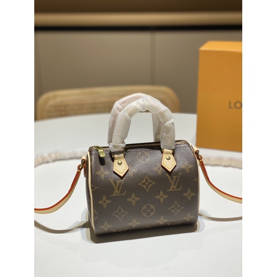 2023.10.1 p235 Guangzhou Baiyun Original 16CmLV Mini Classic Pillow Bag Colorful Leather NANO SPEEDY Handbag The Nano Speedy Handbag made of classic Monogram Canvas exudes the ultimate femininity, making it the ideal choice for carrying daily necessities.