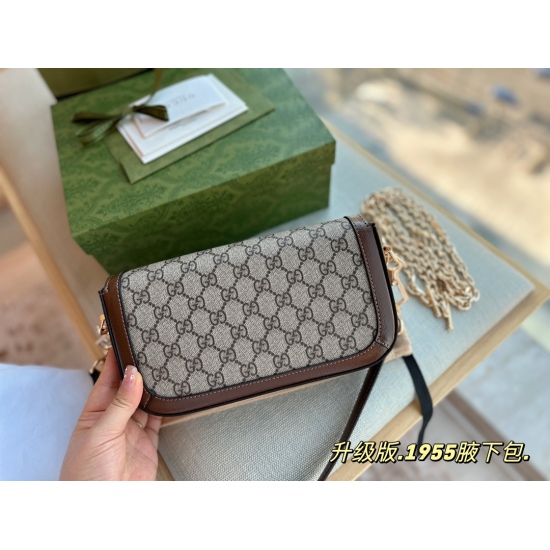 On October 3, 2023, the 220 box (upgraded version) size: 24 * 14cm. Don't miss this GG new 1955 underarm bag New Year gift. Two shoulder straps can be freely switched and paired with different styles, and the capacity is also super NICE!
