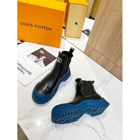 2023.12.19 ex factory price P290 Louis Vuitton 2022 runway show new high-end custom 1:1 replica upper foot comfort with Louis Vuitton logo embossed leather label and wear-resistant leather outsole. Fabric: Open edge beaded cowhide LV distressed leather bl
