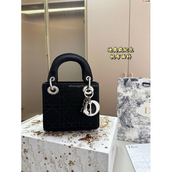August 14, 2023 Dior Diamond Princess Bag ✅ Top quality original, elegant and atmospheric, this textured little fairy is worth owning an L-73 size 17.8.14 foldable box